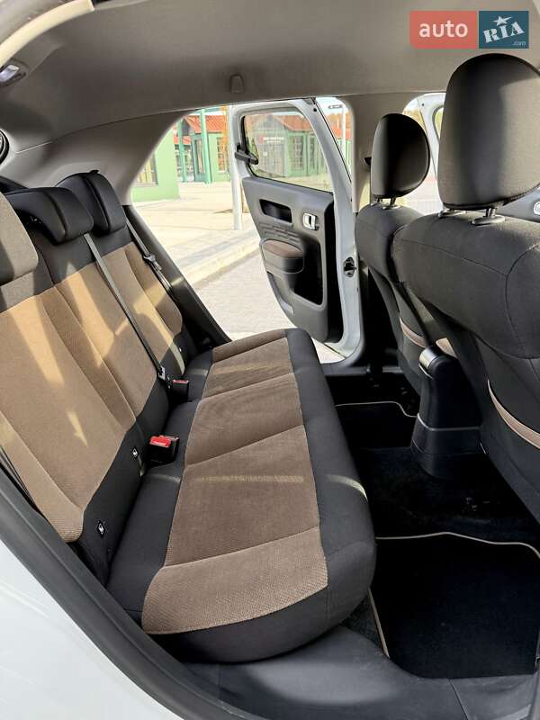 Позашляховик / Кросовер Citroen C4 Cactus 2017 в Києві фото 21 Позашляховик / Кросовер Citroen C4 Cactus 2017 в Києві