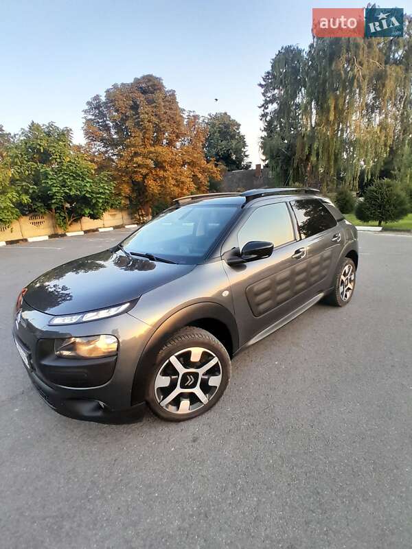 Внедорожник / Кроссовер Citroen C4 Cactus 2016 в Рогатине