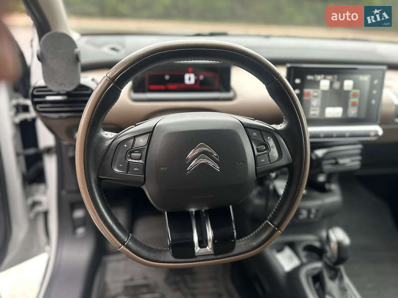 Позашляховик / Кросовер Citroen C4 Cactus 2017 в Києві