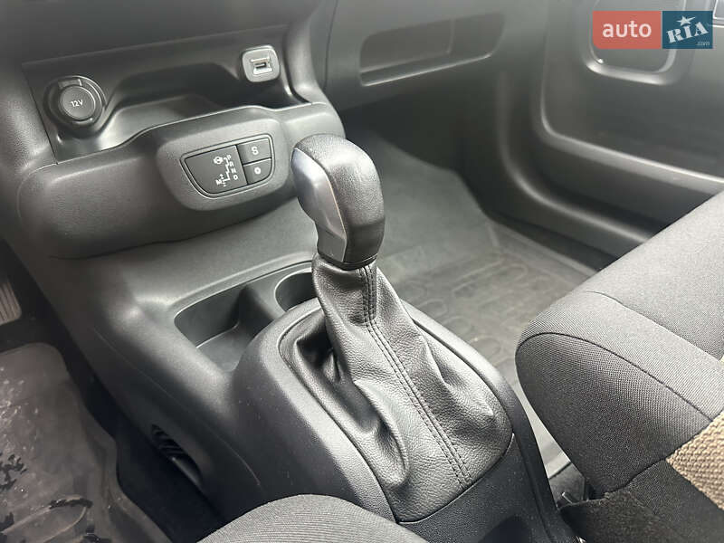 Позашляховик / Кросовер Citroen C4 Cactus 2017 в Києві