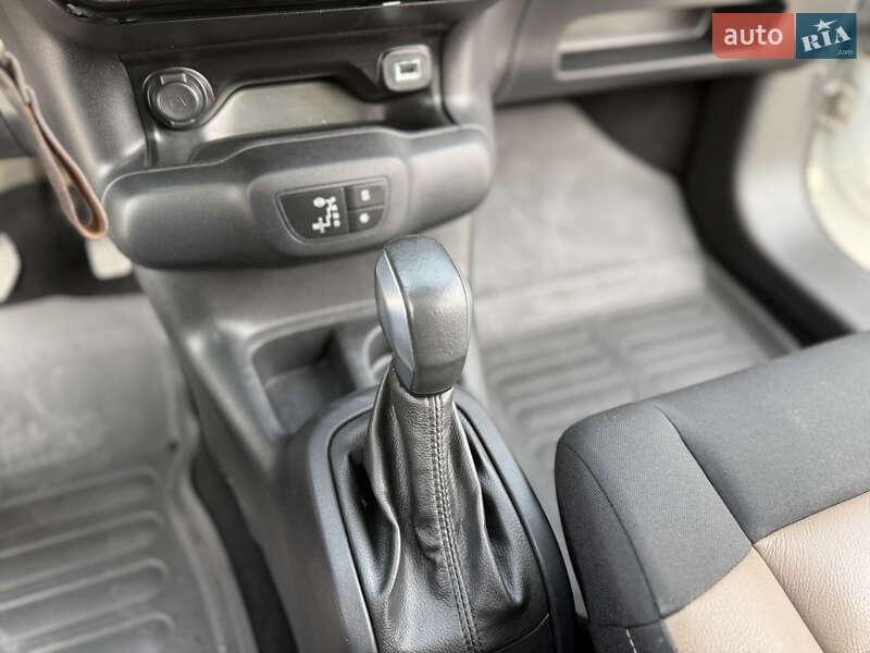 Внедорожник / Кроссовер Citroen C4 Cactus 2017 в Тернополе фото 34 Внедорожник / Кроссовер Citroen C4 Cactus 2017 в Тернополе