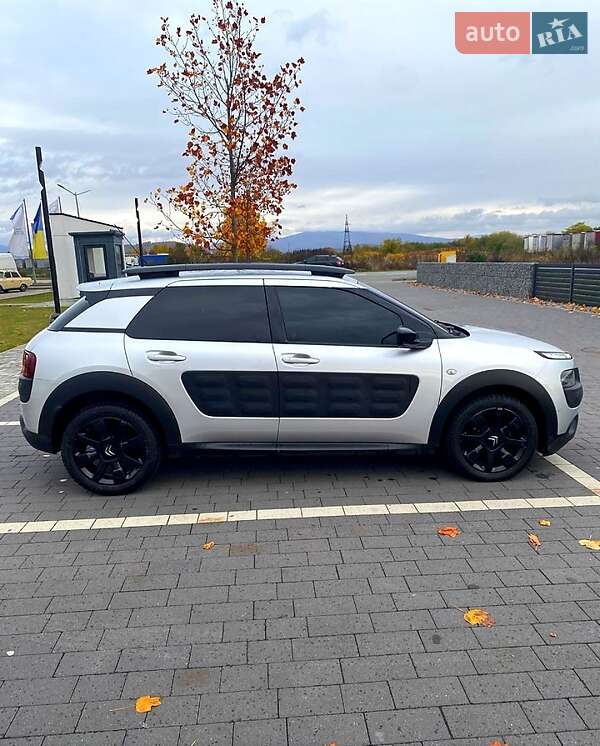 Позашляховик / Кросовер Citroen C4 Cactus 2015 в Івано-Франківську