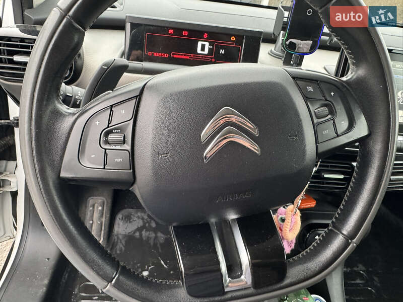 Позашляховик / Кросовер Citroen C4 Cactus 2016 в Дніпрі фото 12 Позашляховик / Кросовер Citroen C4 Cactus 2016 в Дніпрі