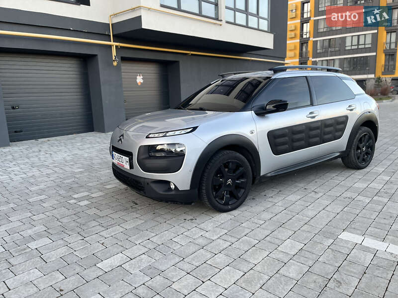 Внедорожник / Кроссовер Citroen C4 Cactus 2015 в Ивано-Франковске