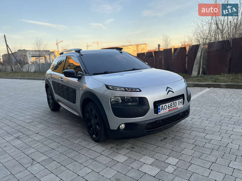 Внедорожник / Кроссовер Citroen C4 Cactus 2015 в Ивано-Франковске