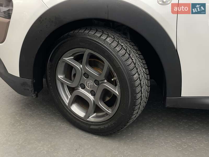 Хэтчбек Citroen C4 Cactus 2015 в Киеве