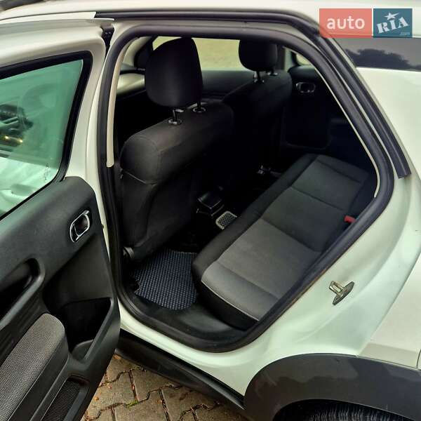 Внедорожник / Кроссовер Citroen C4 Cactus 2016 в Черновцах