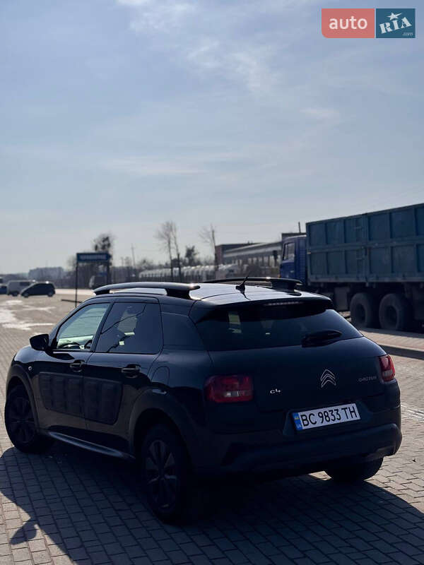 Внедорожник / Кроссовер Citroen C4 Cactus 2015 в Радехове