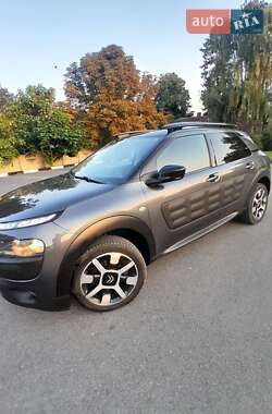 Внедорожник / Кроссовер Citroen C4 Cactus 2016 в Рогатине