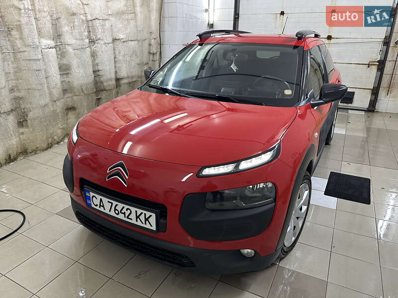 Внедорожник / Кроссовер Citroen C4 Cactus 2015 в Умани