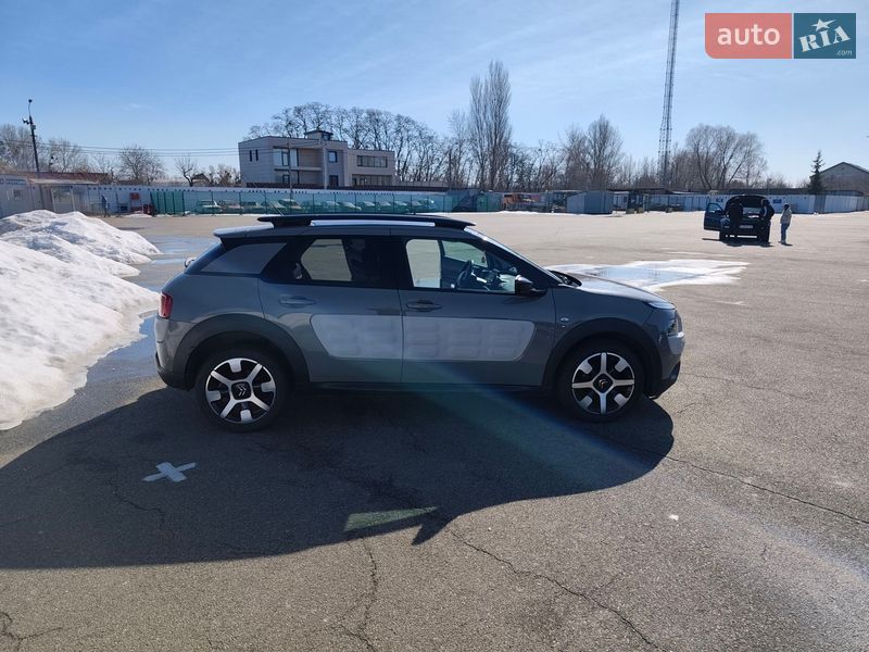 Позашляховик / Кросовер Citroen C4 Cactus 2015 в Києві
