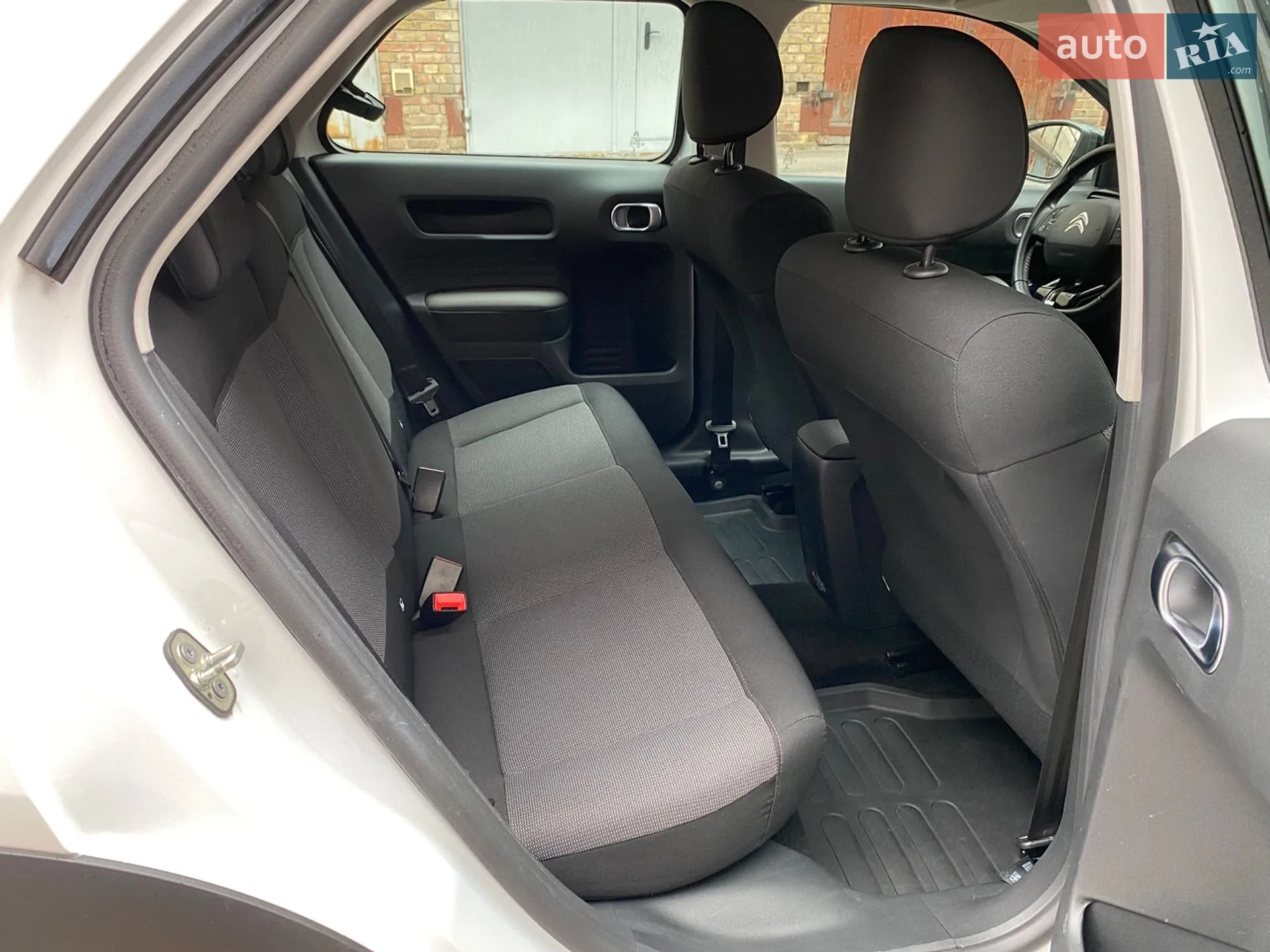 2019 Citroen C4 Cactus - мініатюра 26
