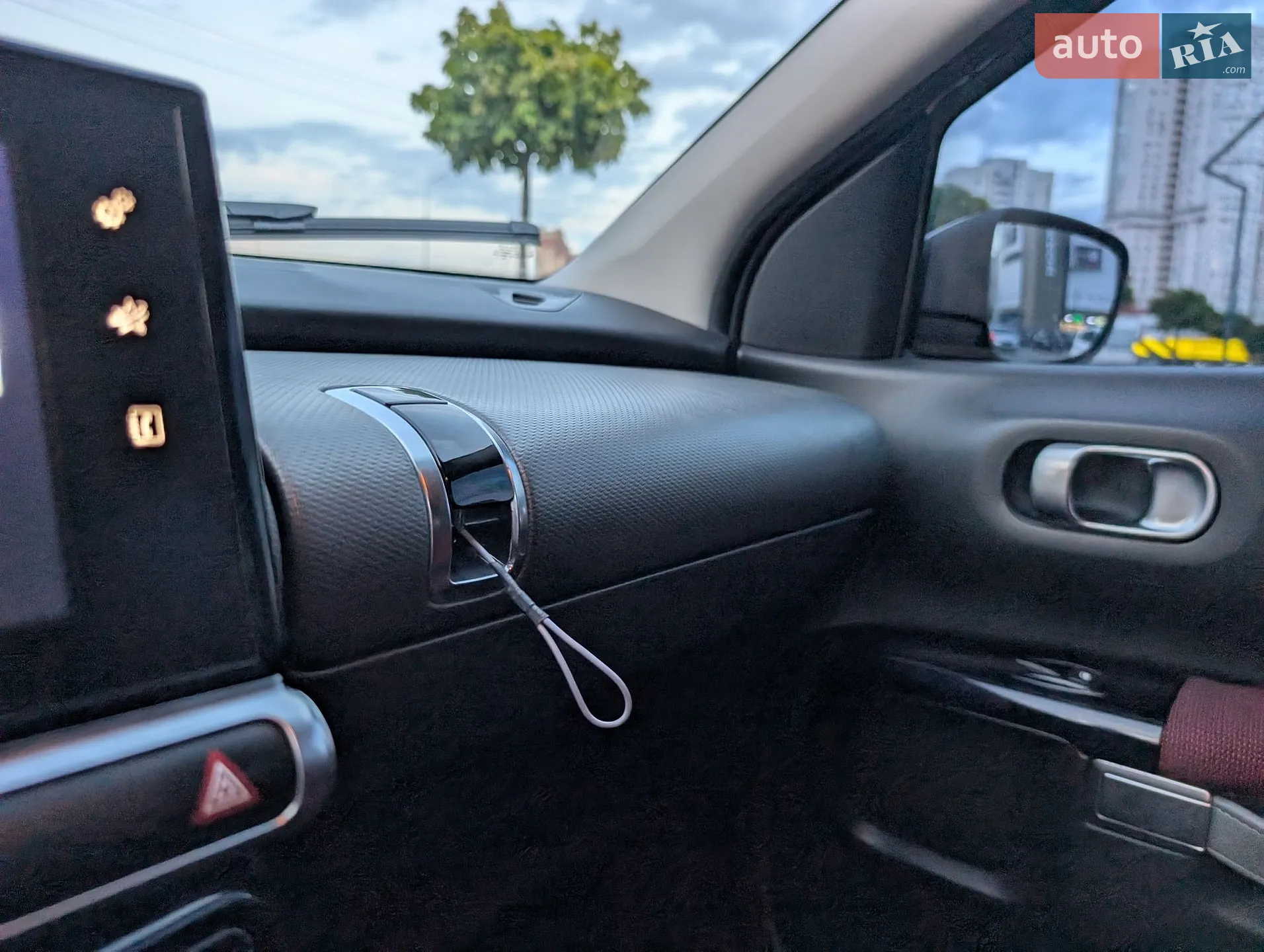 2016 Citroen C4 Cactus - мініатюра 15