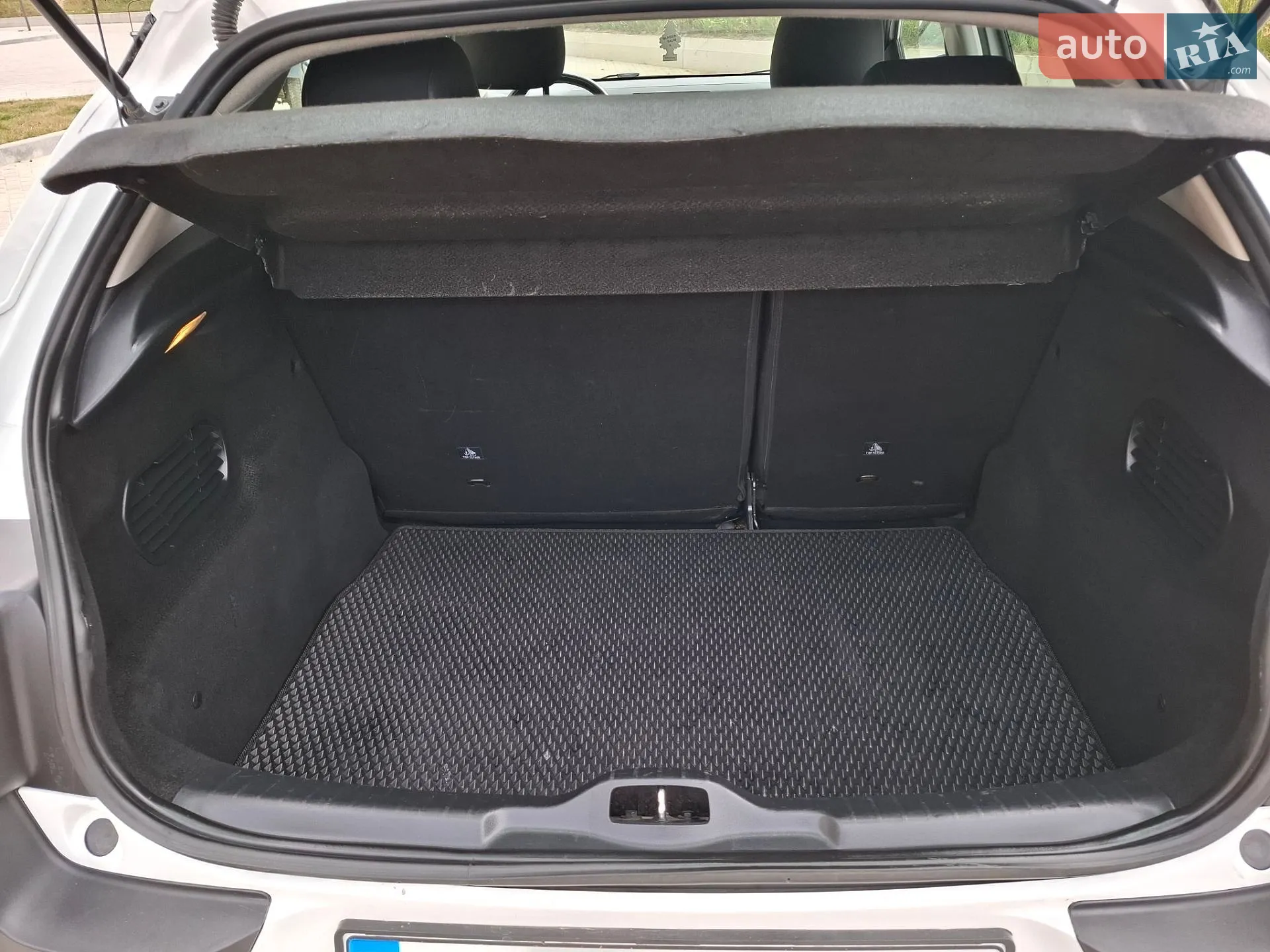 2017 Citroen C4 Cactus - мініатюра 29