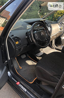 Минивэн Citroen C4 Picasso 2012 в 