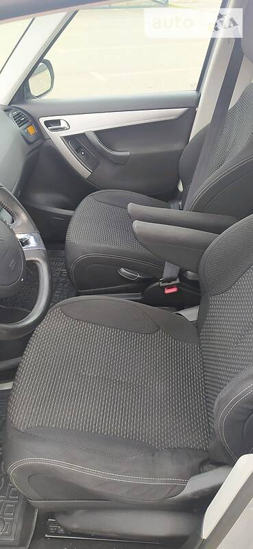 Універсал Citroen C4 Picasso 2011 в Києві