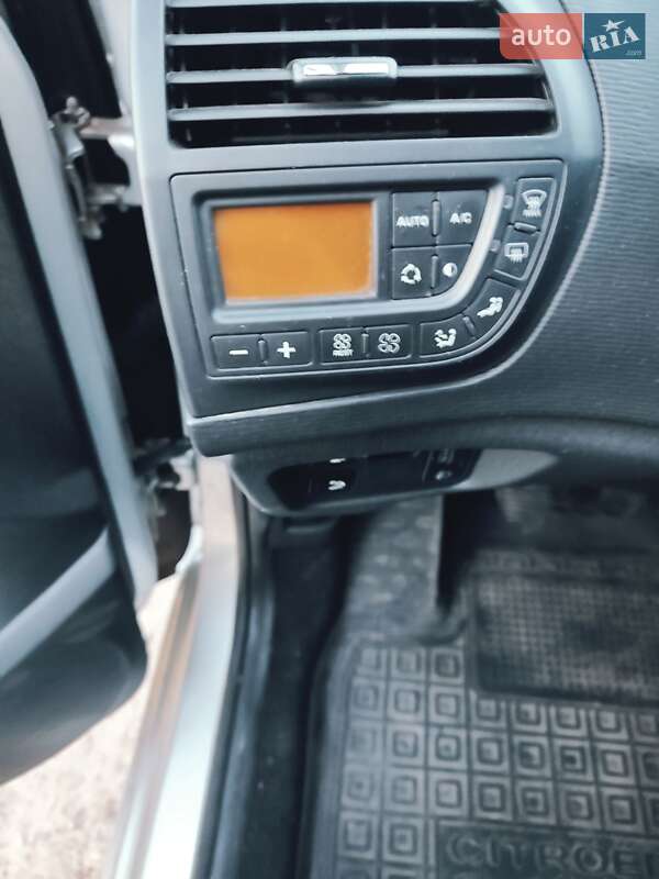 Микровэн Citroen C4 Picasso 2010 в Богуславе фото 11 Микровэн Citroen C4 Picasso 2010 в Богуславе