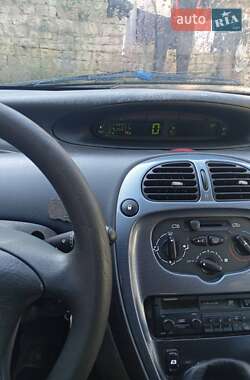 Минивэн Citroen C4 Picasso 2003 в 