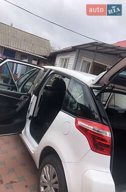 Микровэн Citroen C4 Picasso 2010 в 