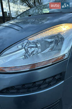 Микровэн Citroen C4 Picasso 2010 в 