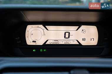 Мікровен Citroen C4 Picasso 2016 в 