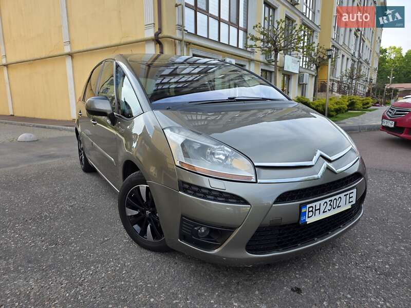Микровэн Citroen C4 Picasso 2010 в 