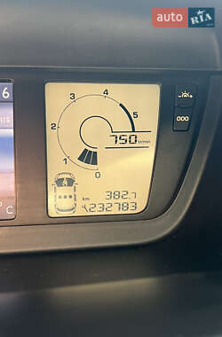 Микровэн Citroen C4 Picasso 2010 в 