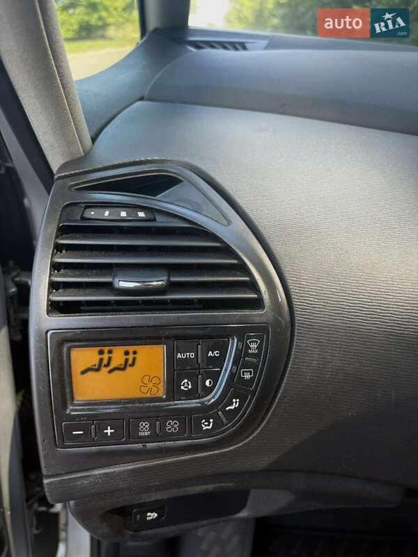 Микровэн Citroen C4 Picasso 2007 в Киеве фото 15 Микровэн Citroen C4 Picasso 2007 в Киеве