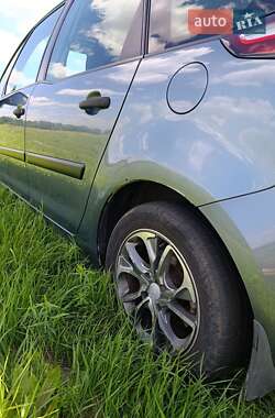 Микровэн Citroen C4 Picasso 2010 в 