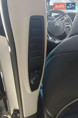 Микровэн Citroen C4 Picasso 2012 в 