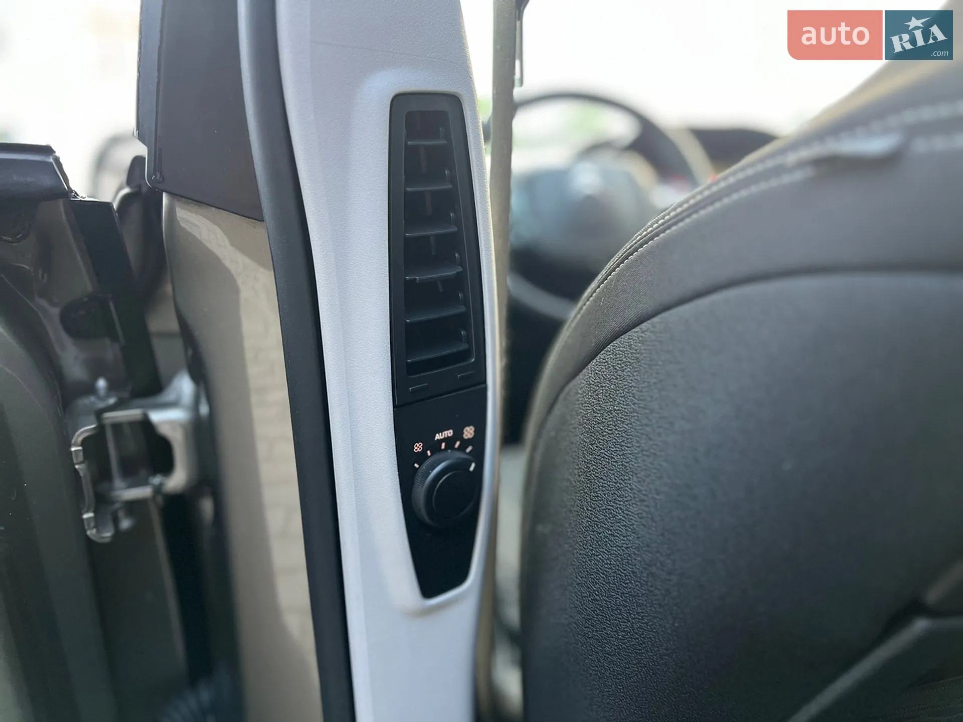 2010 Citroen C4 Picasso - мініатюра 39