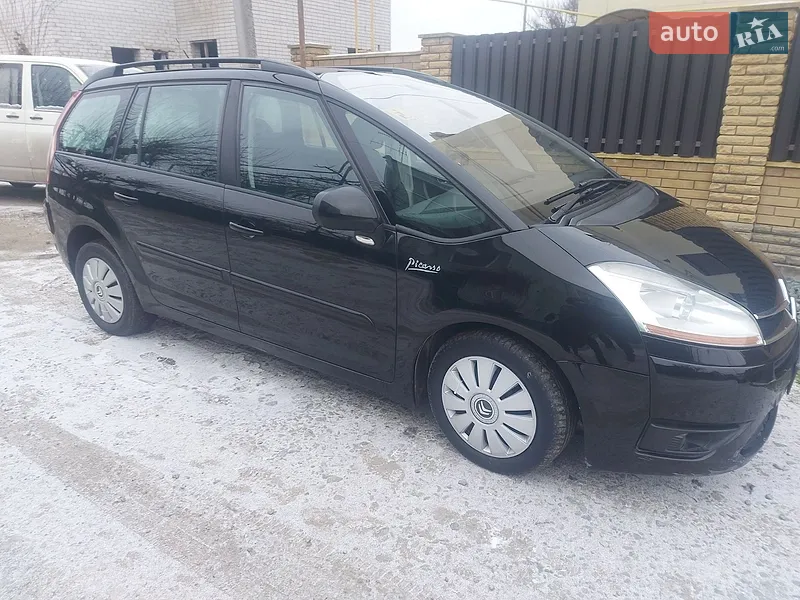 Citroen C4 Picasso 2011 VIN VF7UA9HR8BJ603589 фото оголошення 17 з 48