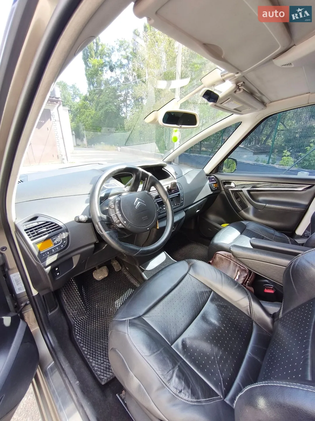 Citroen C4 Picasso 2010 VIN VF7UD9HZHAJ712451 фото оголошення 11 з 19