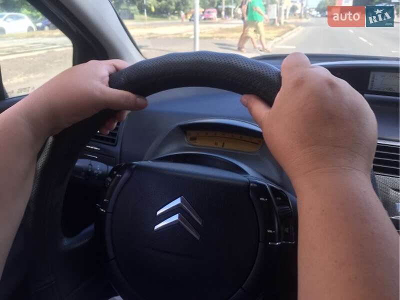 Хэтчбек Citroen C4 2006 в Киеве фото 9 Хэтчбек Citroen C4 2006 в Киеве