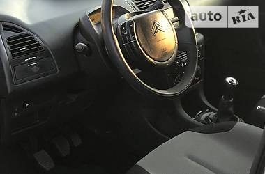 Хетчбек Citroen C4 2008 в 