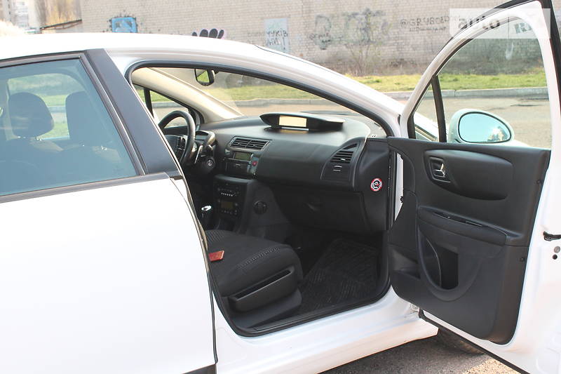 Хетчбек Citroen C4 2008 в Рівному фото 27 Хетчбек Citroen C4 2008 в Рівному