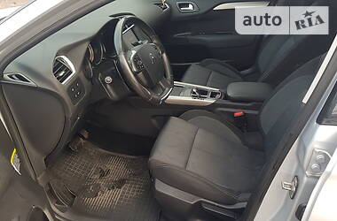 Хетчбек Citroen C4 2014 в 