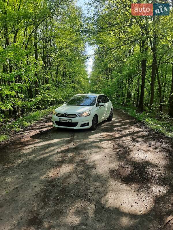 Хэтчбек Citroen C4 2013 в Мукачево