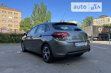 Хэтчбек Citroen C4 2016 в Киеве