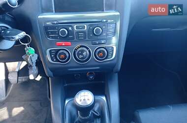 Хэтчбек Citroen C4 2014 в 