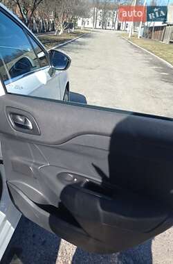 Хэтчбек Citroen C4 2014 в 