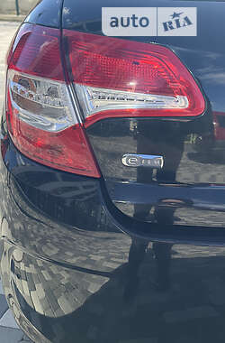 Хэтчбек Citroen C4 2011 в 