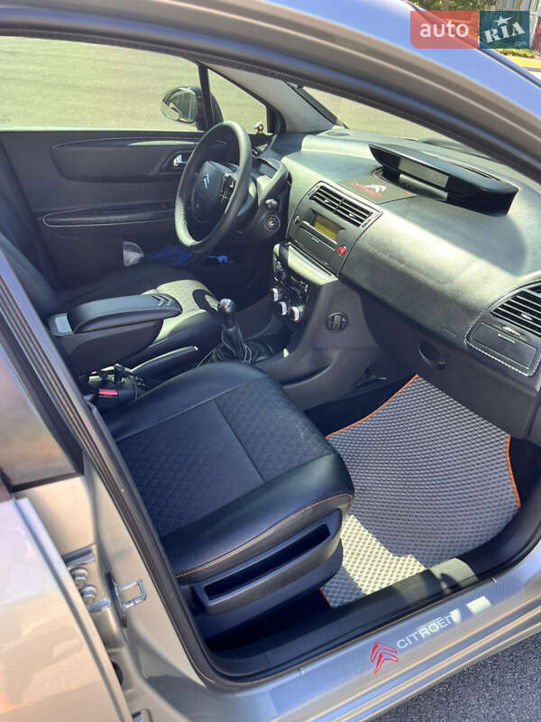 Хэтчбек Citroen C4 2008 в Синельниково