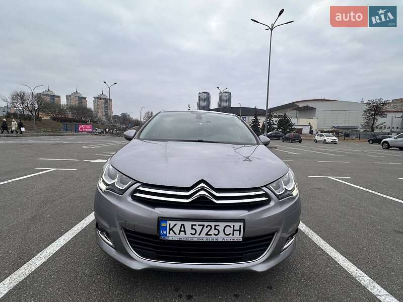 Хэтчбек Citroen C4 2016 в Киеве