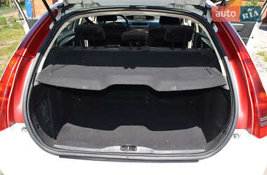 Хэтчбек Citroen C4 2010 в 
