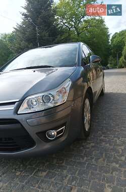 Хэтчбек Citroen C4 2009 в 
