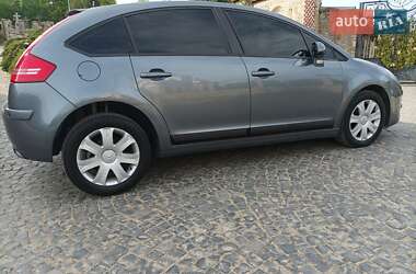 Хэтчбек Citroen C4 2009 в 