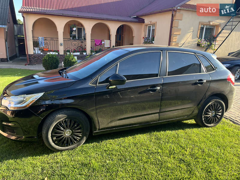 Хэтчбек Citroen C4 2013 в Демидовке