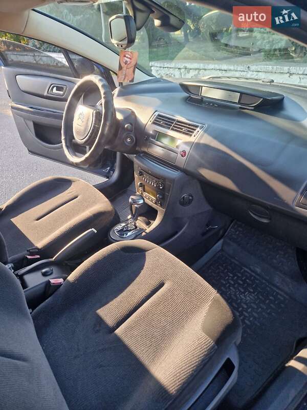 Хэтчбек Citroen C4 2009 в Барышевке