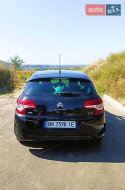 Хэтчбек Citroen C4 2011 в 